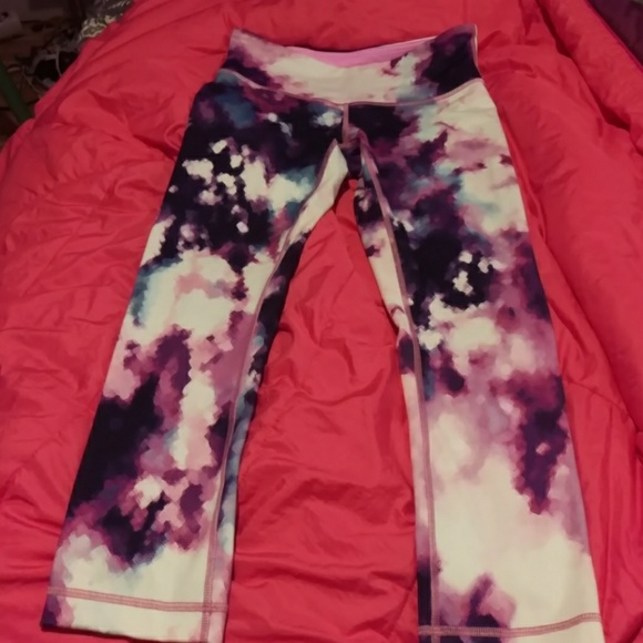 Blooming Pixie Wunder Under Crop - Picture 1 of 3